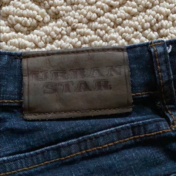 Men’s Straight Fit Jeans - Picture 3 of 4